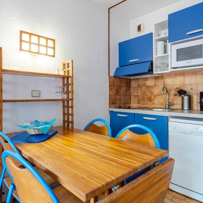 Appartement 8 pers, Wi-Fi, vue mer - FR-1-827-4 - Appartement - 3