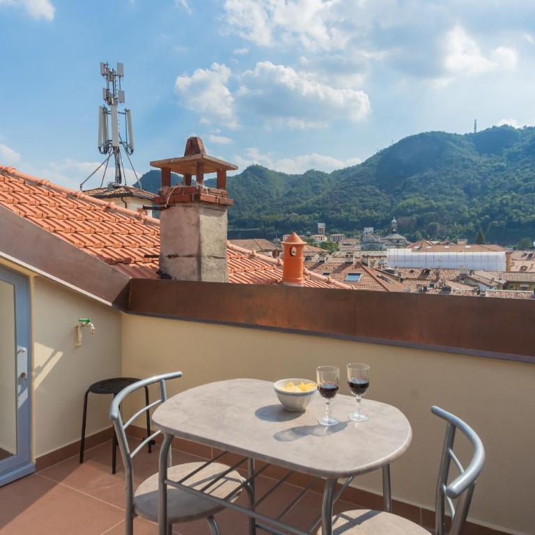 Rooftop Nest in Como city center by Rent All Como - Appartamento - 48