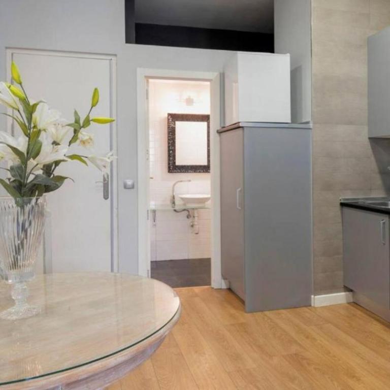Cozy Modern with balconies - Sol - Gran Vía - Apartamento - 7