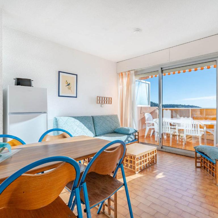 Appartement pour 8 personnes avec Wi-Fi, vue mer - FR-1-827-57 - Appartement - 2
