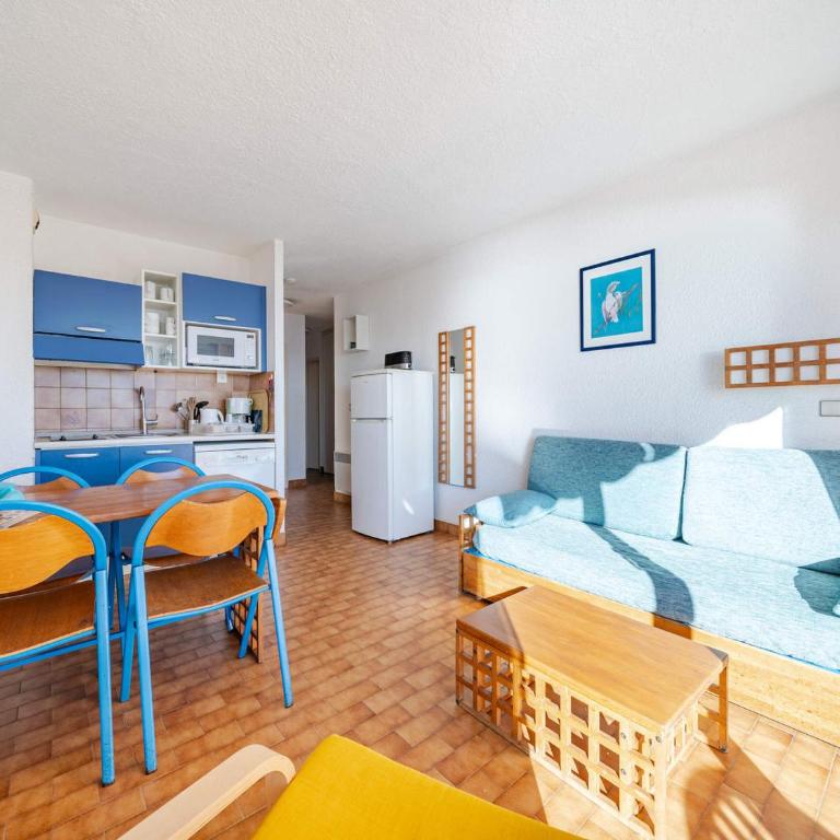Appartement 6 pers, terrasse, Wi-Fi inclus - FR-1-827-65 - Appartement - 2