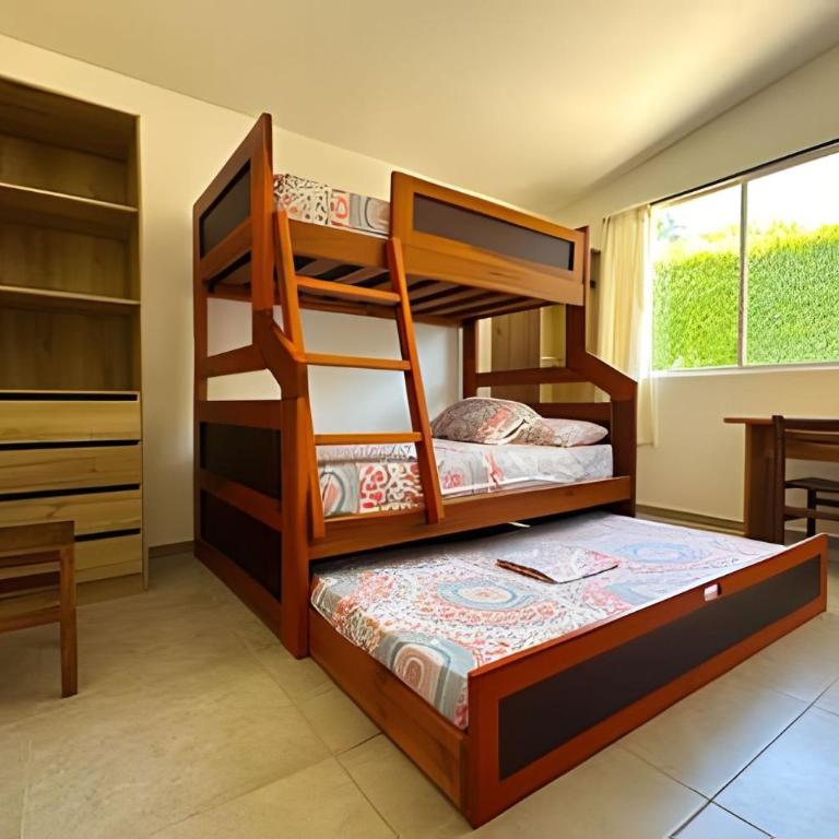 Hermosa casa en Jama Campay con vista al mar - Three-Bedroom House - 7