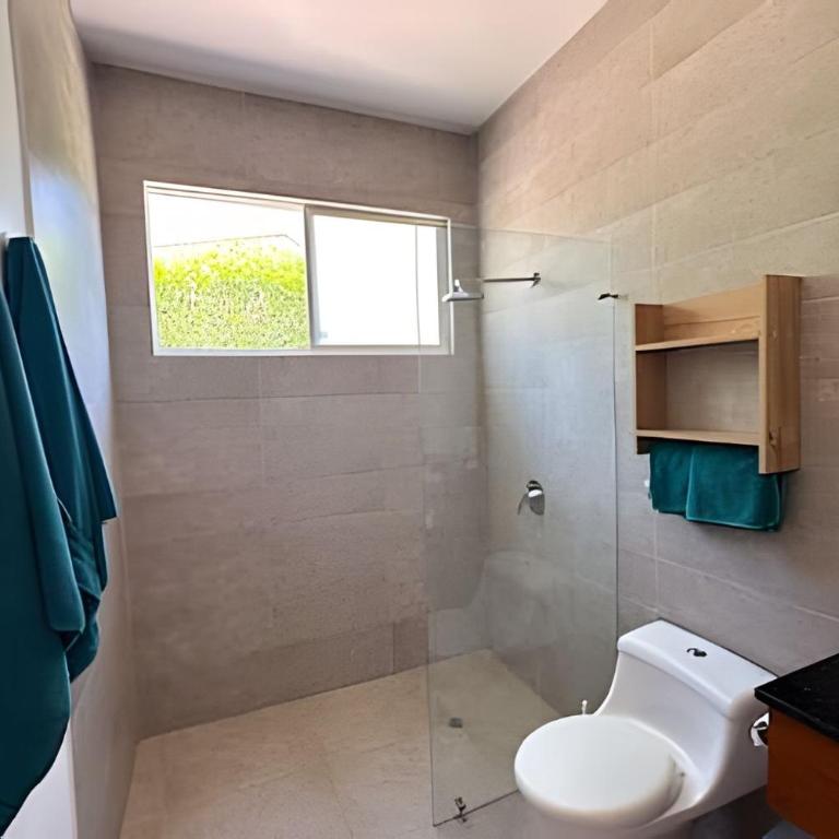 Hermosa casa en Jama Campay con vista al mar - Three-Bedroom House - 8