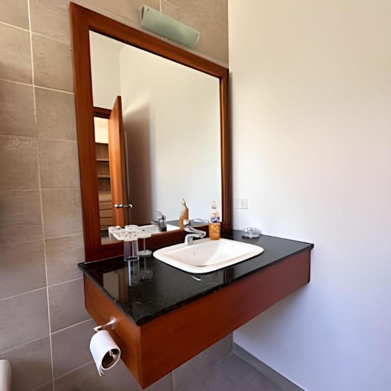 Hermosa casa en Jama Campay con vista al mar - Three-Bedroom House - 9
