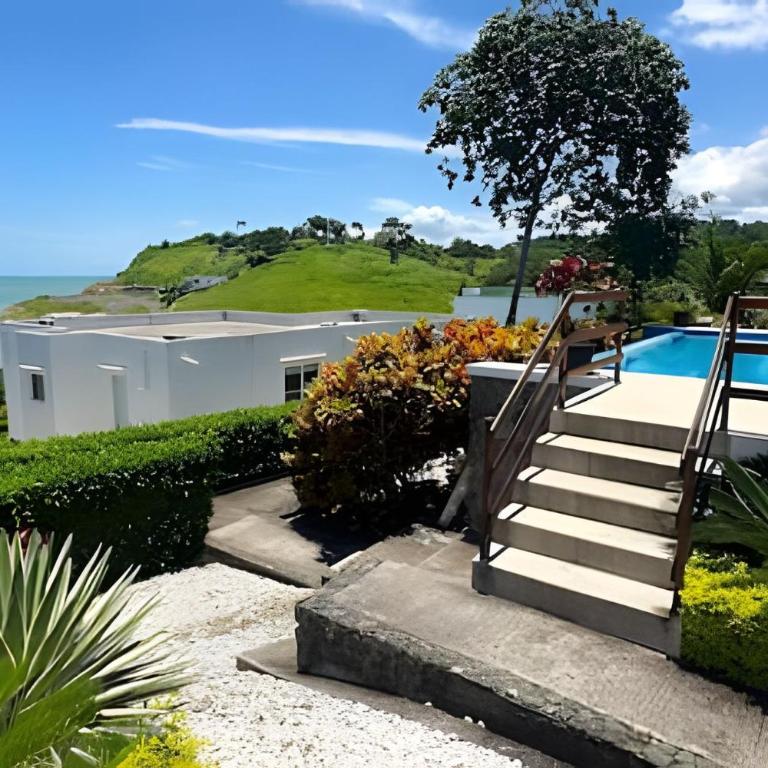 Hermosa casa en Jama Campay con vista al mar - Three-Bedroom House - 18