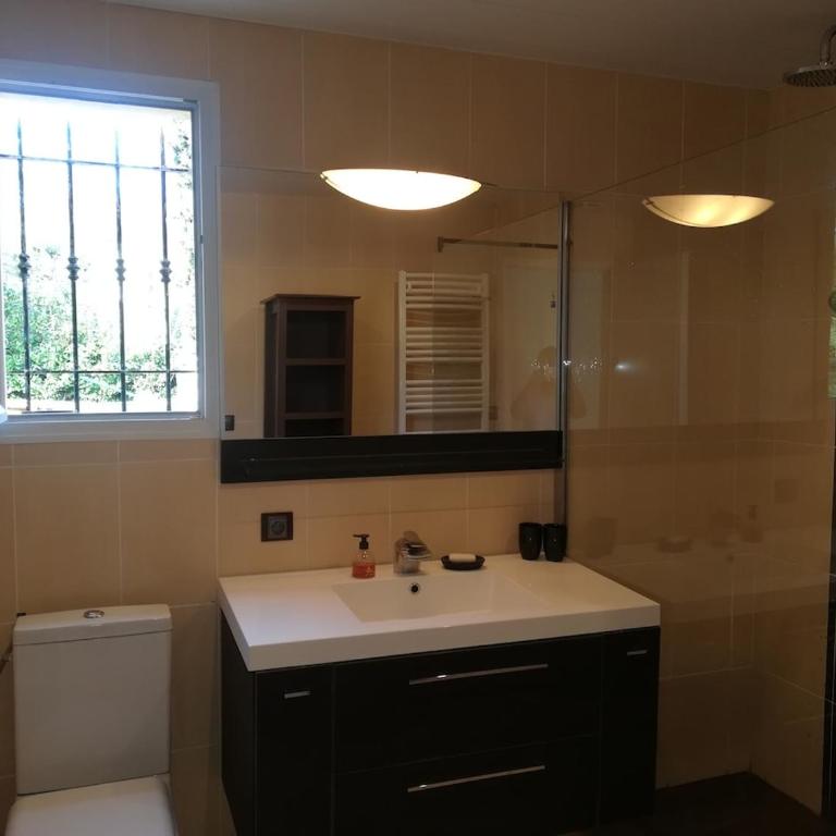 Villa 12 p entre Nice et Cannes piscine clim - Villa - 14