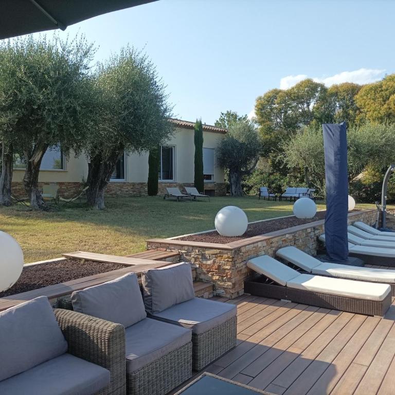 Villa 12 p entre Nice et Cannes piscine clim - Villa - 27