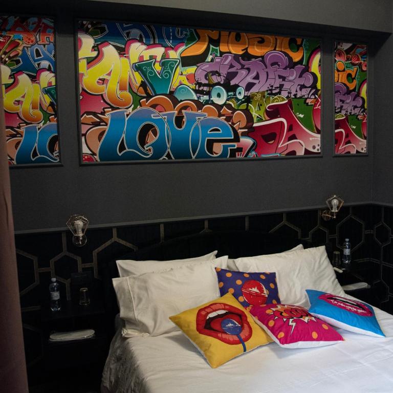 One of one experiences - ART ROOM - Camera Matrimoniale con Bagno Privato - 4