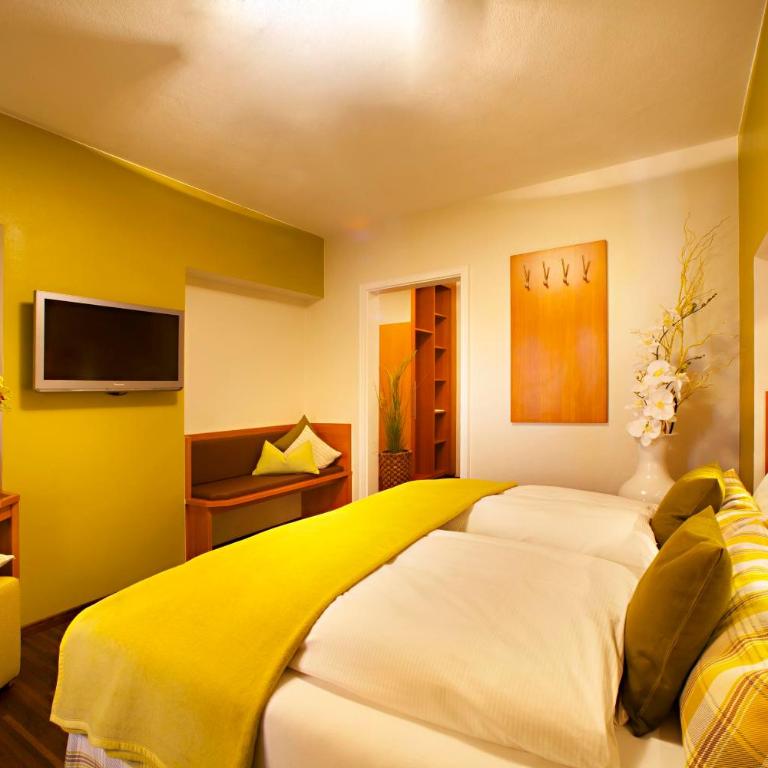 Altstadthotel "Zum Hechten" - Standard Doppel- oder Zweibettzimmer - 5
