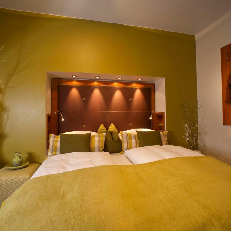 Altstadthotel "Zum Hechten" - Standard Doppel- oder Zweibettzimmer - 11