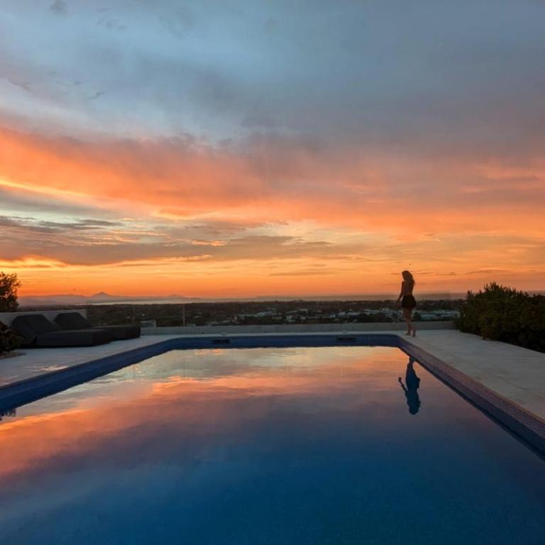Casita "Zoo" con vistas al mar, al castillo de Denia, al Montgo y piscina comunitaria - Apartamento de 1 dormitorio - 40