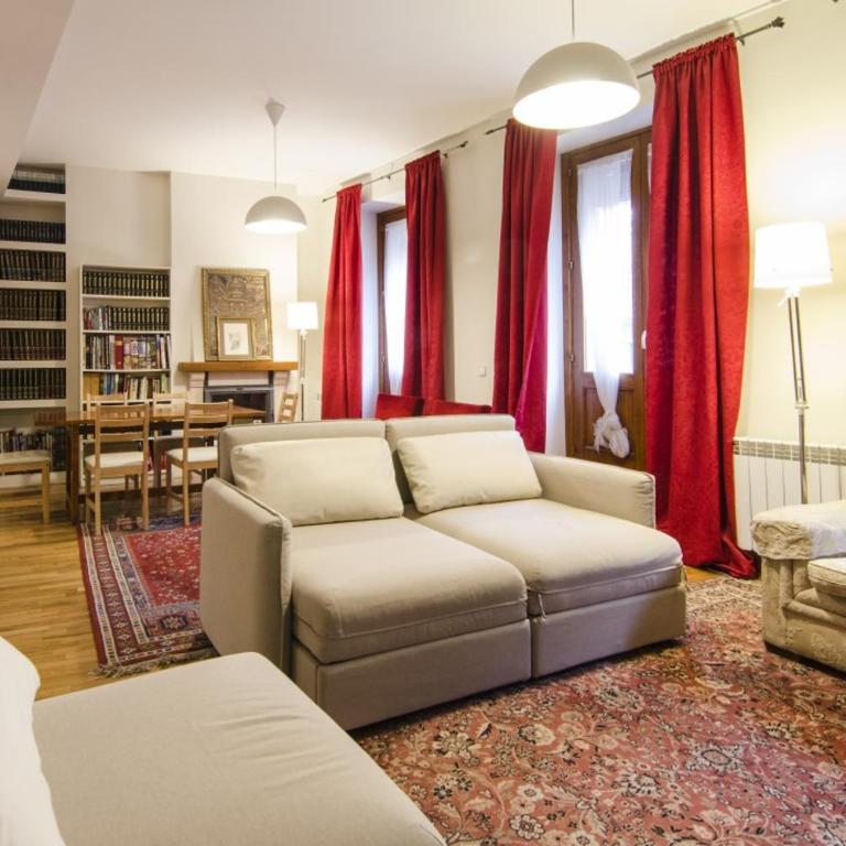 Bright Spacious 2BD 2BTH - Las Letras - Apartment - 5