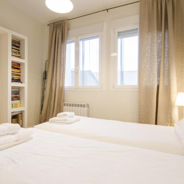 Bright Spacious 2BD 2BTH - Las Letras - Apartment - 24