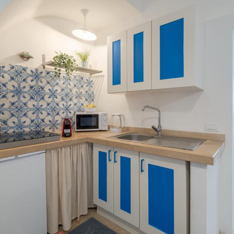 Cortile Giudecca by Dimore in Sicily - Appartamento Deluxe con 1 Camera da Letto e Vista Giardino - 4