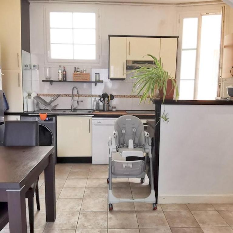 Appartement au coeur d'Antibes - Three-Bedroom Apartment - 4