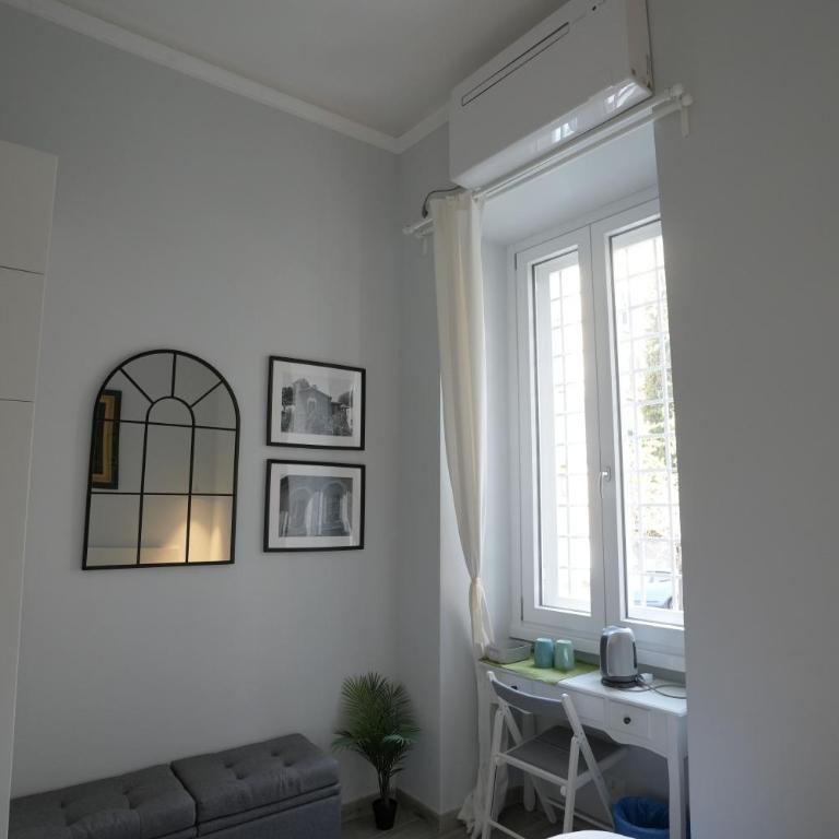Camera con bagno in posizione strategica - Double Room with Private Bathroom - 9