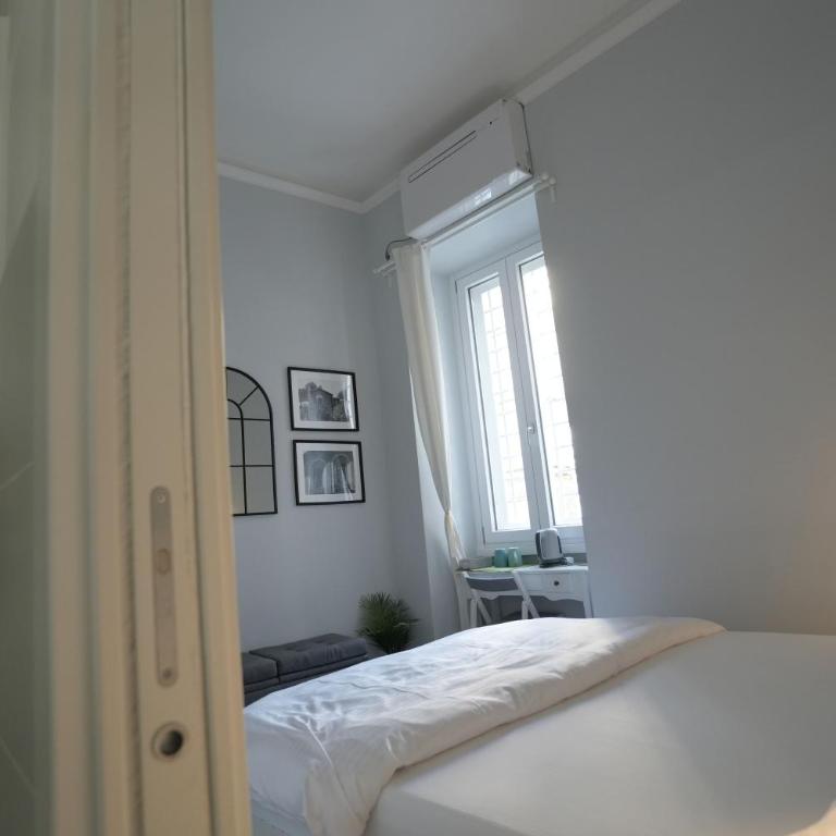 Camera con bagno in posizione strategica - Double Room with Private Bathroom - 7