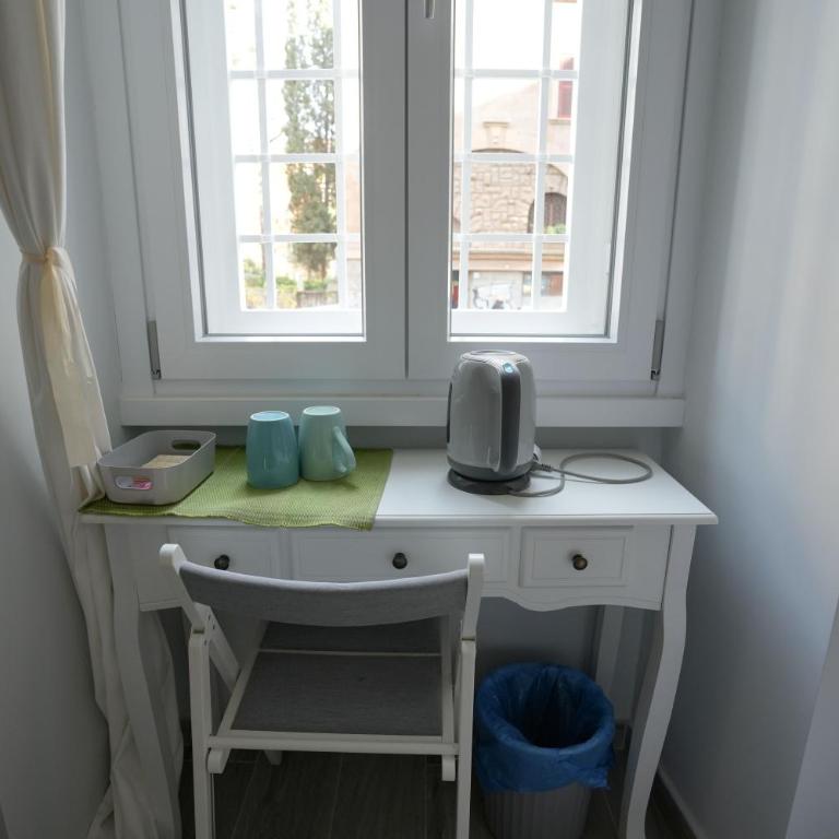 Camera con bagno in posizione strategica - Double Room with Private Bathroom - 5