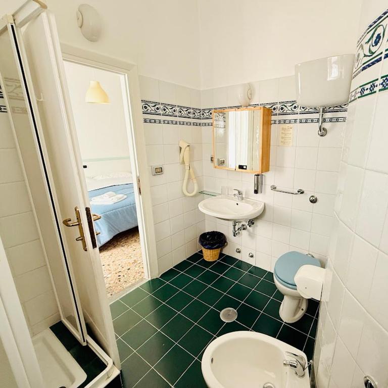 Agenzia Isotur MARI DI PONENTE - Appartamento con 1 Camera da Letto - 14