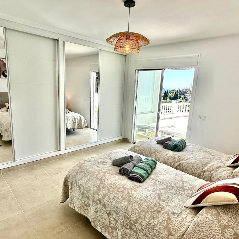 Luxury Villa - Pool - Sea Views - El Chaparral - Villa con vistas al mar - 34