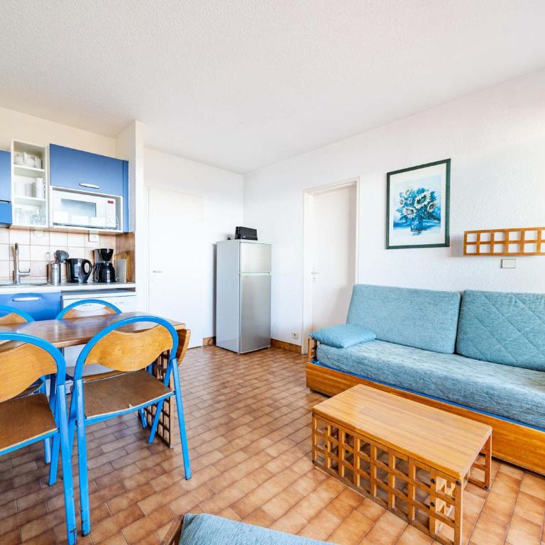 Appartement 8 personnes avec kitchenette équipée et Wi-Fi - FR-1-827-3 - Appartement - 4