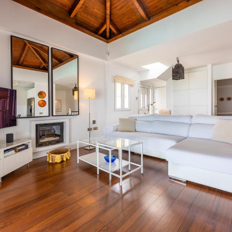 Villa Oasis Beachfront Corralejo By Holidays Home - Three-Bedroom Villa - 5