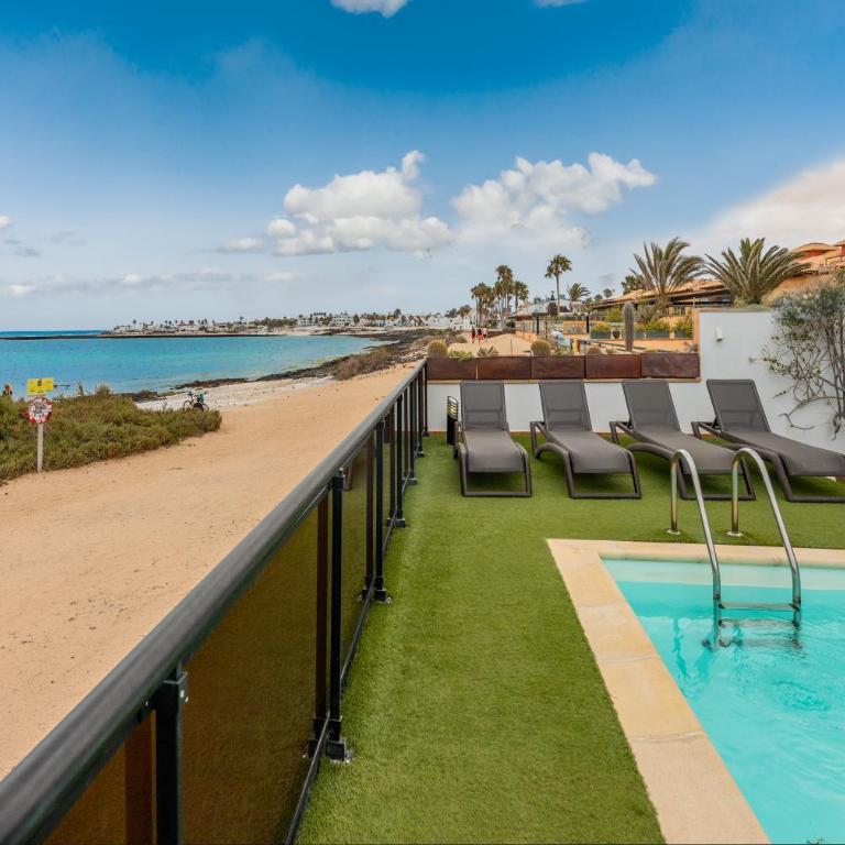 Villa Oasis Beachfront Corralejo By Holidays Home - Three-Bedroom Villa - 3