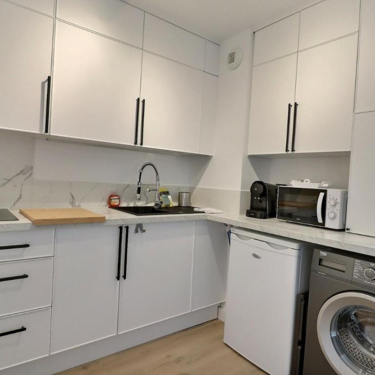 Central Park - Studio avec Balcon et Parking - Apartamento con balcón - 4