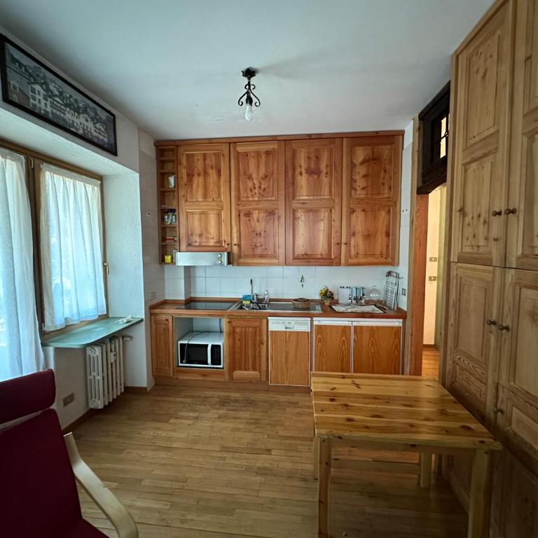 A-waay Il Roseto - Appartamento con 2 Camere da Letto - 2