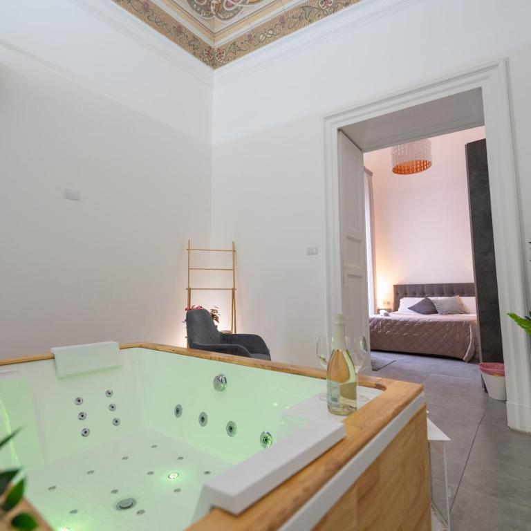 Palazzo Bruca Catania - King Suite with Spa Bath - 7