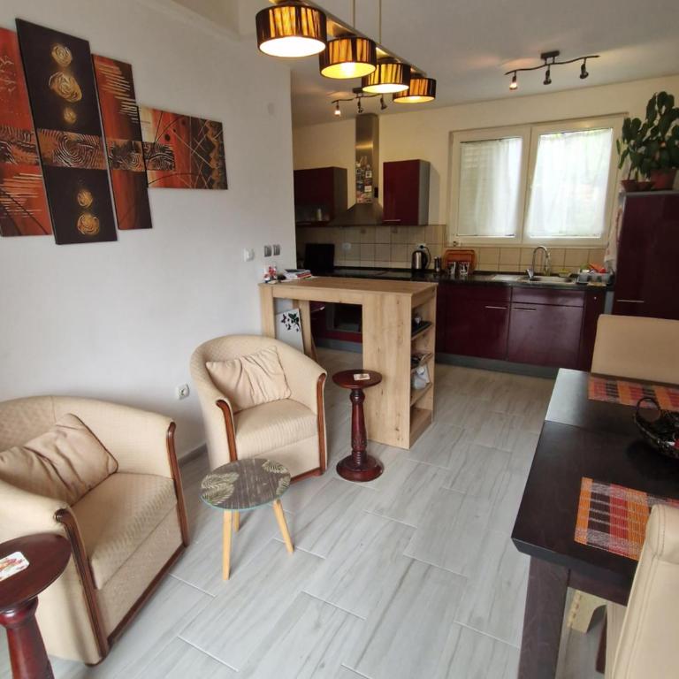 Seaside apartments and rooms - One-Bedroom House - 1