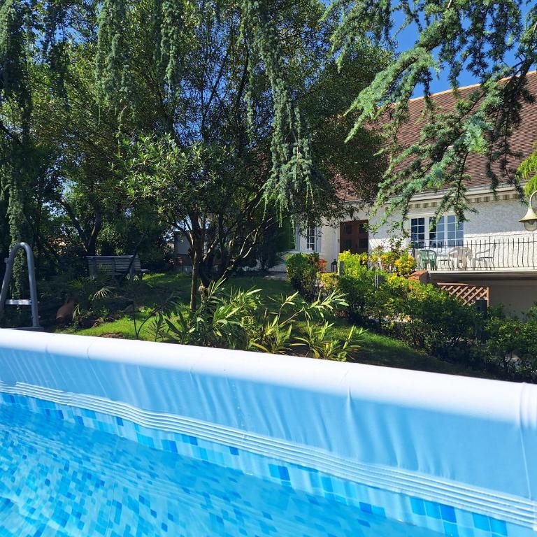 La Tourelle, demeure de charme, piscine, billard, grand jardin - Villa Supérieure - 28