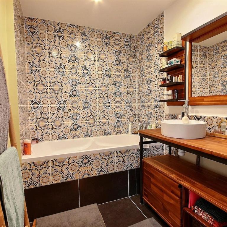 Cassis Centre, proximité port, plages et calanques - Two-Bedroom Apartment with Balcony - 6