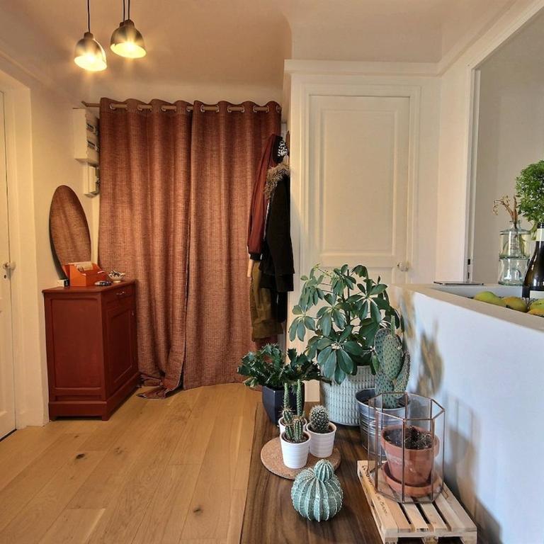 Cassis Centre, proximité port, plages et calanques - Two-Bedroom Apartment with Balcony - 8