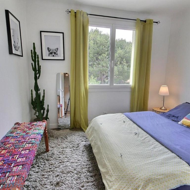 Cassis Centre, proximité port, plages et calanques - Two-Bedroom Apartment with Balcony - 12