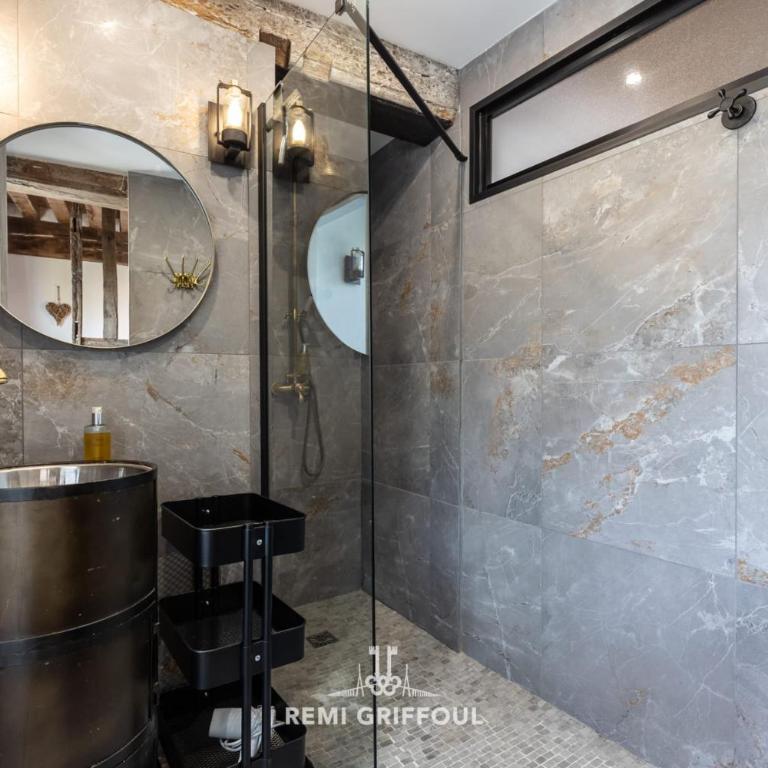 Le Spa de Lou Hot Tub Sauna & Private Patio 2 Guests - Vacation Home - 5