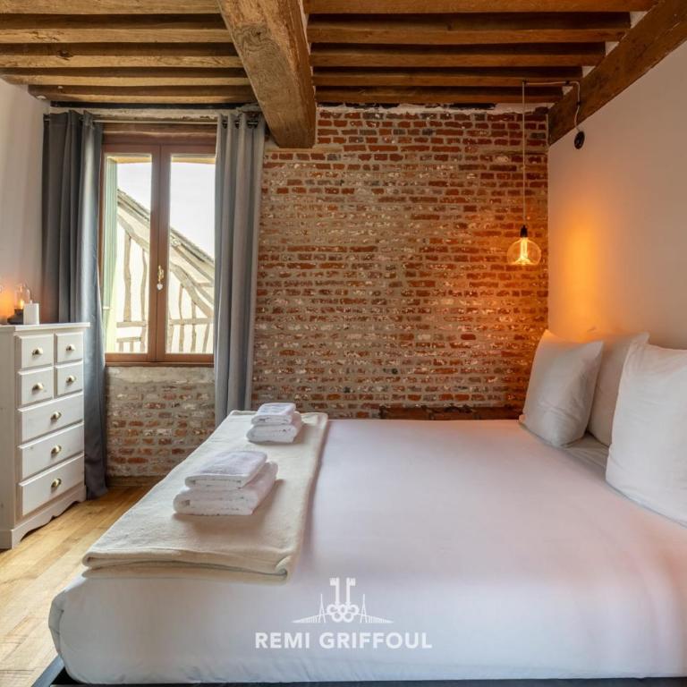Le Spa de Lou Hot Tub Sauna & Private Patio 2 Guests - Vacation Home - 16