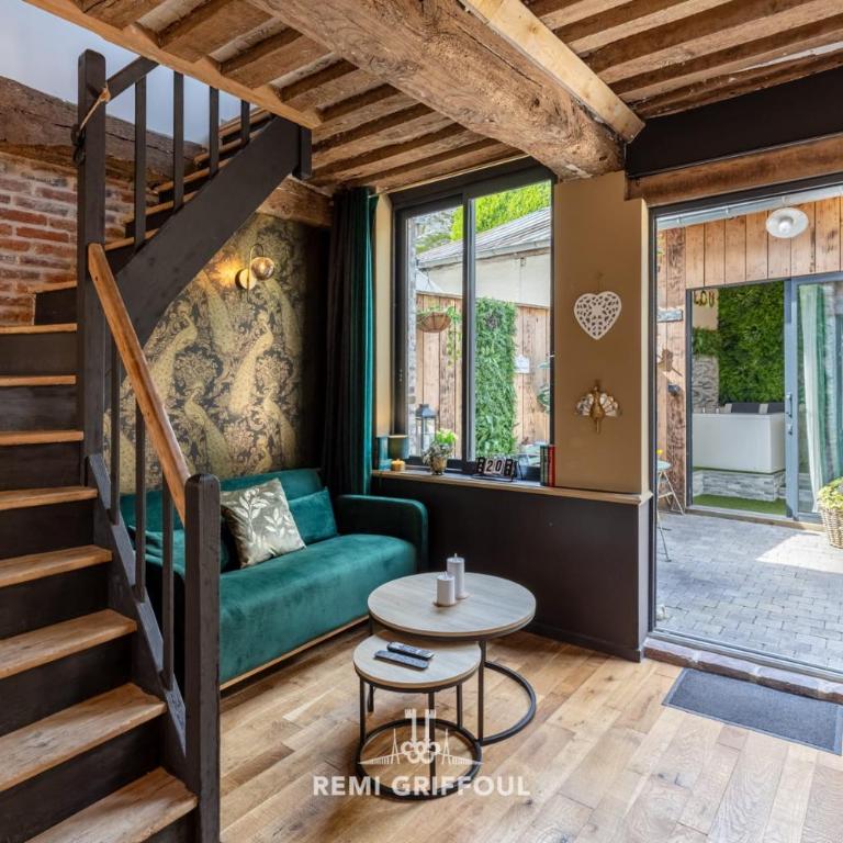 Le Spa de Lou Hot Tub Sauna & Private Patio 2 Guests - Vacation Home - 8
