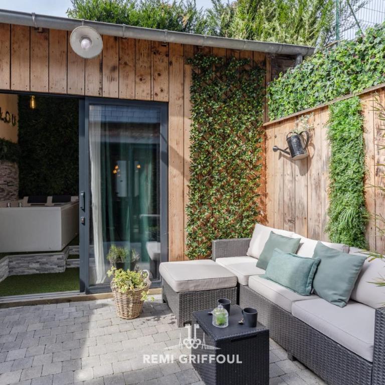 Le Spa de Lou Hot Tub Sauna & Private Patio 2 Guests - Vacation Home - 11