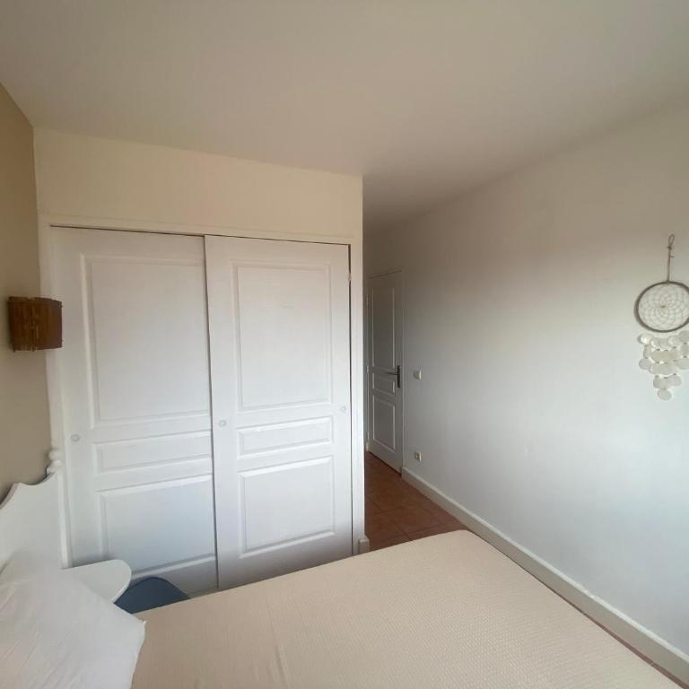 Très bel appartement T3 avec splendide vue mer - Appartement 2 Chambres - 22