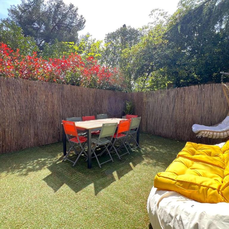 Le Costabella - Appartement pour 4 personnes à 5 minutes de la plage de l'Almanarre à Hyères - Apartment mit 3 Schlafzimmern - 6