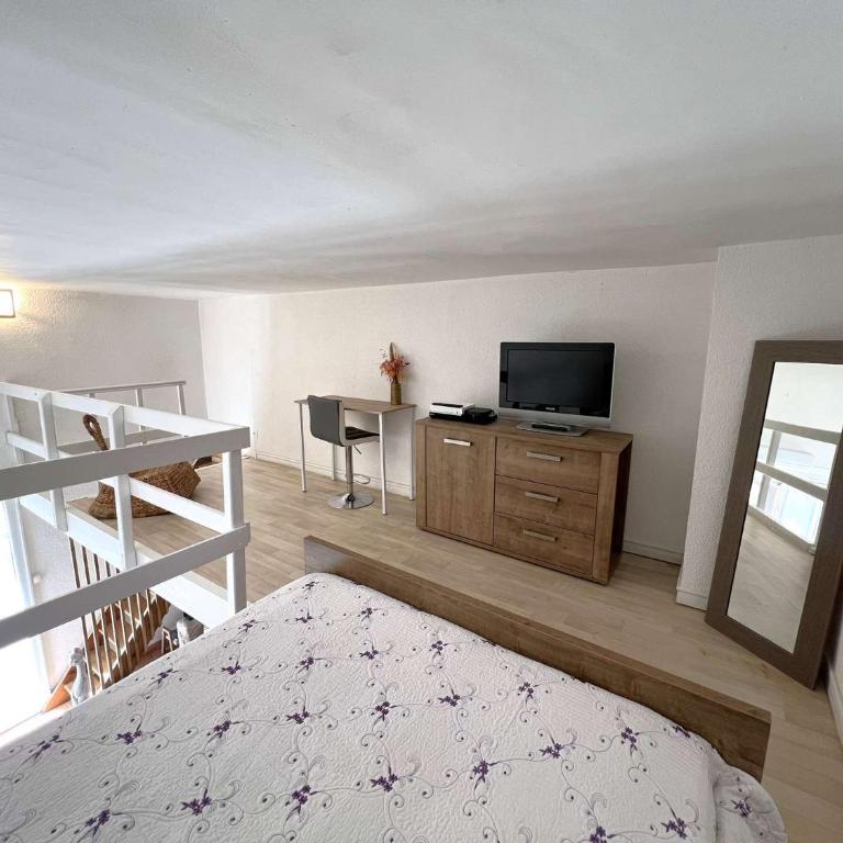 Le Costabella - Appartement pour 4 personnes à 5 minutes de la plage de l'Almanarre à Hyères - Apartment mit 3 Schlafzimmern - 8