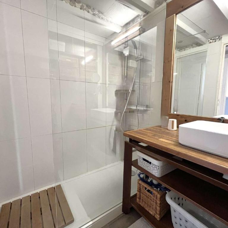Le Costabella - Appartement pour 4 personnes à 5 minutes de la plage de l'Almanarre à Hyères - Apartment mit 3 Schlafzimmern - 10