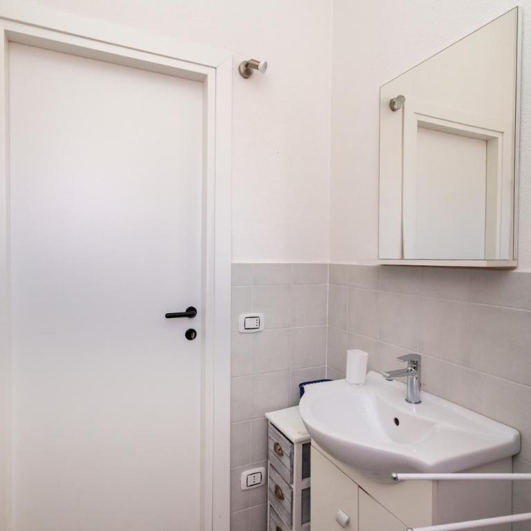 Bilo Suaredda - One-Bedroom House - 13