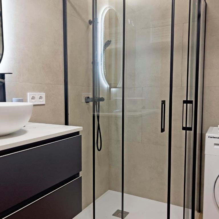 New Skyline Studio & Terrace - Studio Apartment with One Double Bed - 23