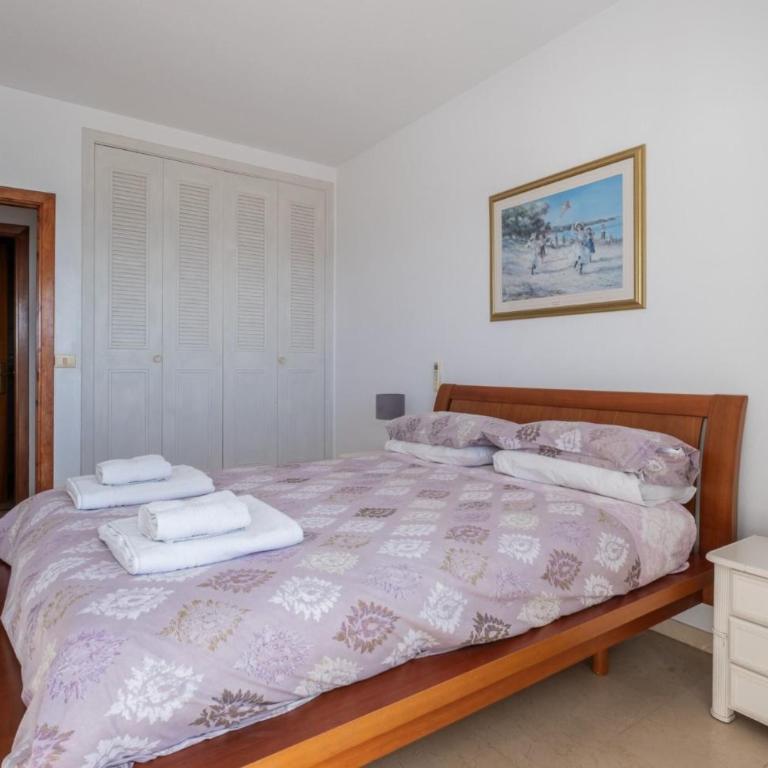 5 Chaparil Beach, Flat 3 with Sea Views - Apartamento de 2 dormitorios - 12