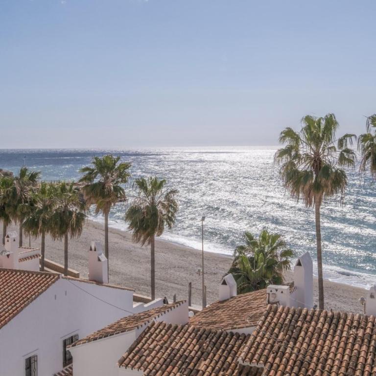 5 Chaparil Beach, Flat 3 with Sea Views - Apartamento de 2 dormitorios - 3