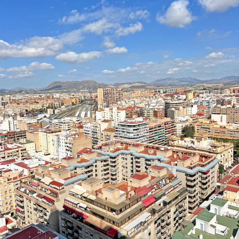 New Skyline Studio & Terrace - Studio Apartment with One Double Bed - 38