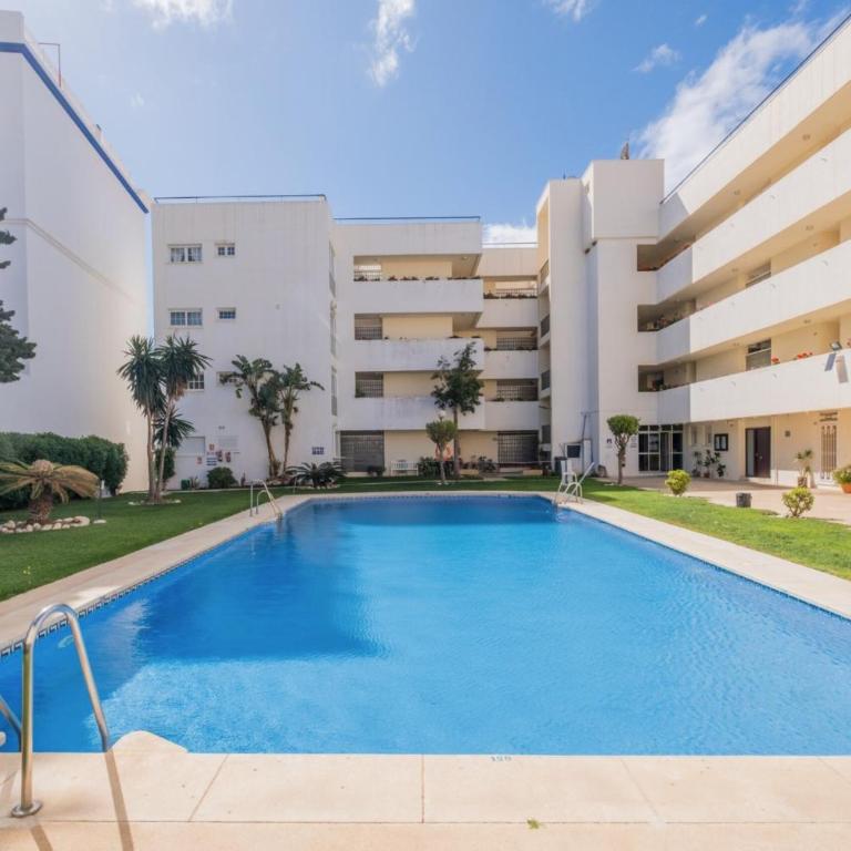 5 Chaparil Beach, Flat 3 with Sea Views - Apartamento de 2 dormitorios - 21