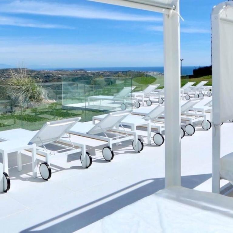 Bohemian-Chic Hideaway with Sun-Drenched Terrace - Appartamento con 2 Camere da Letto - 25